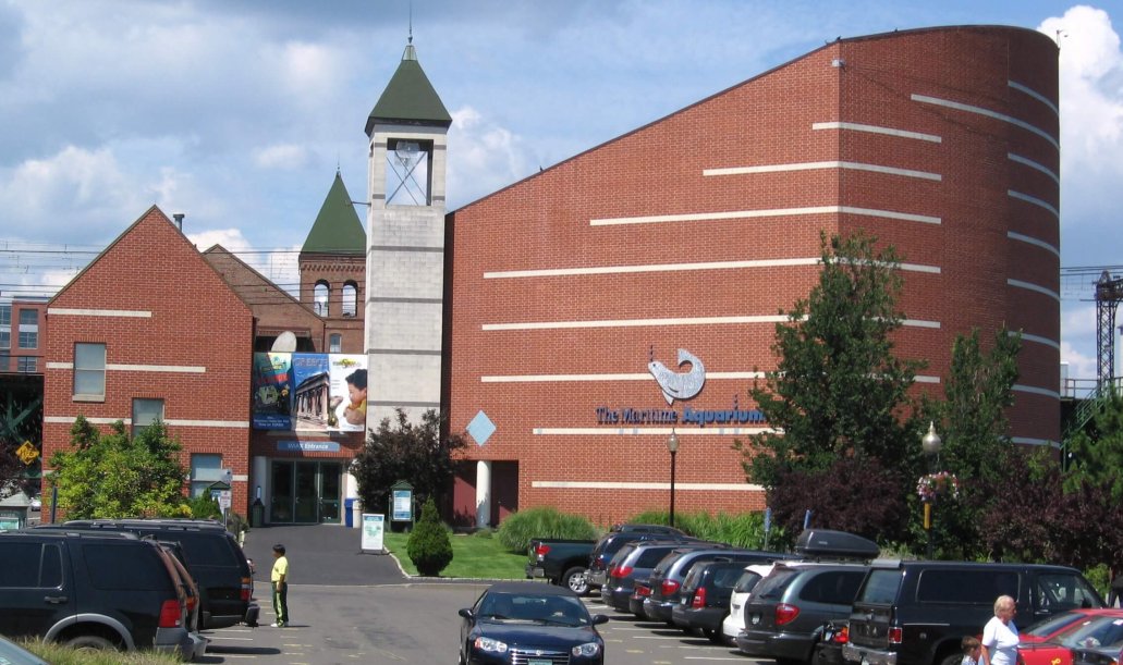 NorwalkCTMaritimeAquariumIMAXentrance08122007