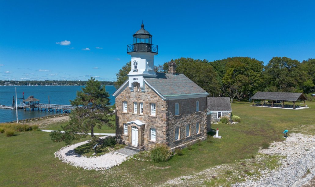 Sheffield_Island_Lighthouse
